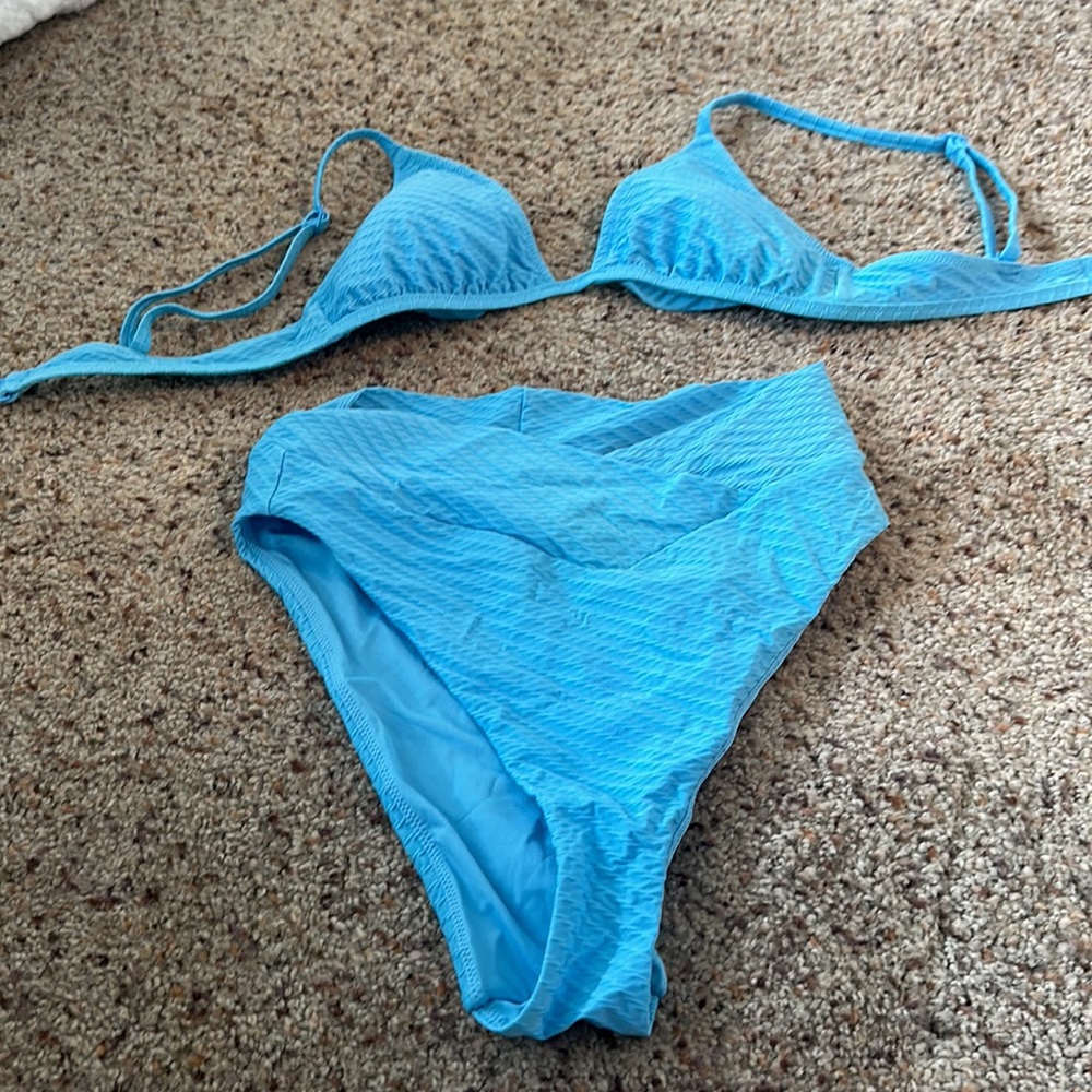 Never Been Worn - image 2